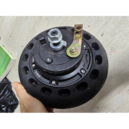 Động cơ xe xuồng Động cơ xe xuồng